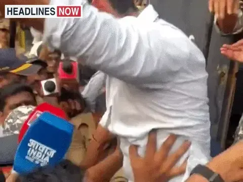 एक्टर इमरान 2 नवंबर तक देश में रह सकेंगे:केंद्र के नोटिस पर हाईकोर्ट की रोक; SIR पर प्रदर्शन के दौरान हिरासत में लिए गए थे